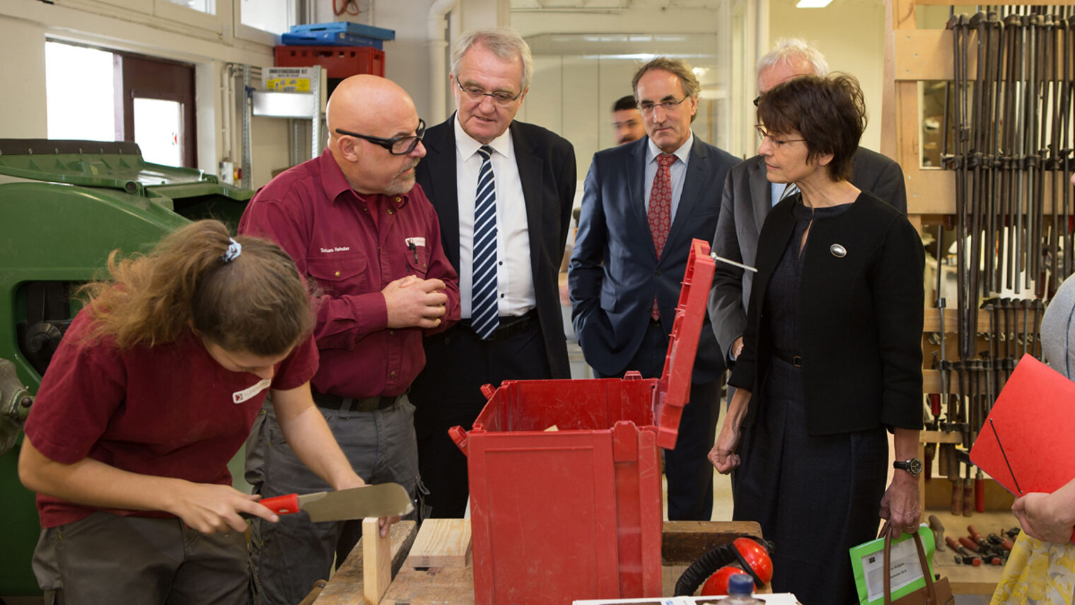 Besuch der EU-Kommissarin Marianne Thyssen bei der TÜRENMANN Stuttgart GmbH & Co. KG 2015