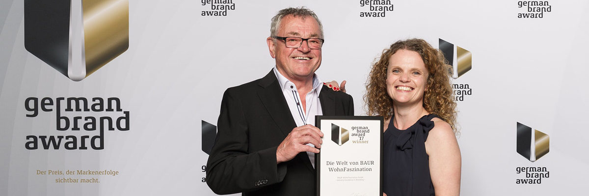Herr Ernst Baur und seine Tochter Pamela Baur bei der Verleihung des German Brand Award in Berlin Herr Ernst Baur und seine Tochter Pamela Baur bei der Verleihung des German Brand Award in Berlin