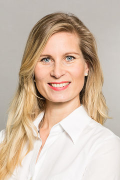 Theurer_2020_Portraitzuschnitt