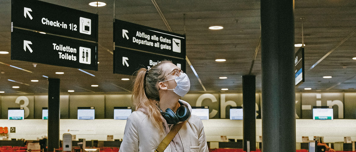Flughafen_Mundschutz_pexels-anna-shvets-3943883_Titel